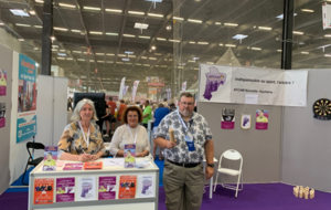  Le stand d’animation de l’Association Française du Corps Arbitral Multisports à la Foire de Bordeaux 2022, tenu et animé par Christiane GARSAULT, Marie-José et Joel ALIES.